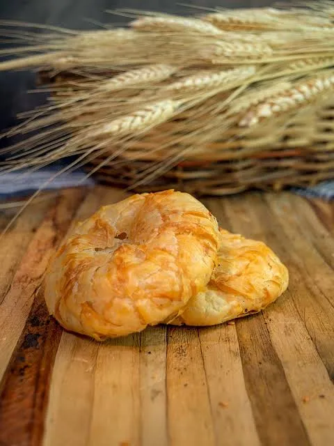 Mantarlı börek 